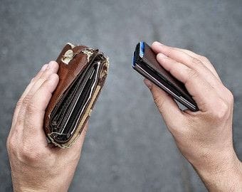 The Rise of Minimalist Wallets: The New Flex Every Man Should Have